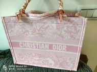 Christian Dior粉色繡紋手提袋