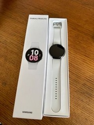 [READ CAREFULLY in advance] 徵求/買/Buy：(銀色) 三星 (Silver) Samsung Galaxy Watch 5, 44mm box 盒。