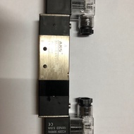 Solenoid Valve 4v230C-08 AC 220v