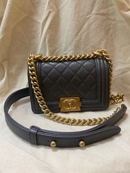 CHANEL BOY MINI SIZE 灰色金扣魚子醬牛皮