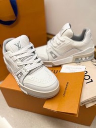 LV爆款Trainer 小牛皮休閒鞋/小白鞋👟女版限量品💥水泥白-全新🆕全配