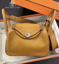 🌈Hermes🧡Mini Lindy一代🧡芝麻色內拼檸檬黃銀扣🌈全新閑置🌟Swift皮🌟貼膜在🌟有盒🧡minilindy🌟lindy🌟愛馬仕🌟