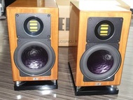 ELAC ​​BS403 揚聲器 2 件套二手貨高光胡桃木