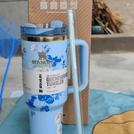 《1009》Media&Stanley แท้ แก้วเก็บเย็น 40OZ แก้วน้ำขนาดใหญ่ในฤดูร้อน กระติกน้ำเก็บความเย็นในรถยนต์ บร
