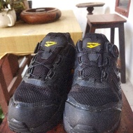 Used trail run boa system shoes, Prospecs brand, size 40.5