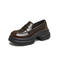 รองเท้าลำลองหุ้มส้นหนาสำหรับผู้หญิง แบบสวม