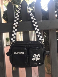 TÚI ĐEO CHÉO CLOWNZ CỰC  HOT TÚI ĐEO CHÉO HOT TREND