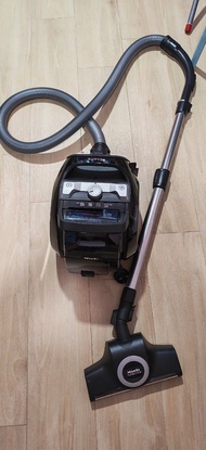 原價$4000 Miele Complete C3 黑色吸塵機