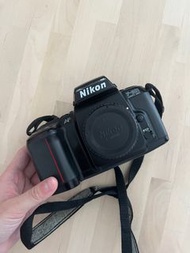 Nikon F-601