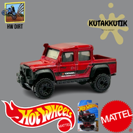 Hotwheels Mobil Jip Militer 15 Land Rover Defender Double Cab Merah Yokohama Lot J 2025 HW Dirt