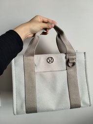 Lululemon 托特包