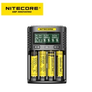 NITECORE UM4 Intelligent USB Charger Universal Plug untuk Baterai Li-ion/NiMH AA/AAA/AAAA - Hitam