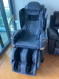 OSIM Ulove 2 massage chair (like new)