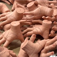 ️ "Thing" (Thing) Wednesday Addams Cosplay Props Naughty Broken Hands Gothic Style Room Decoration F