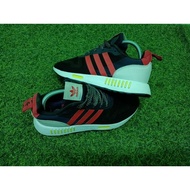kasut sukan Adidas Sneakers