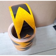 Yellow-black arrow reflector arrow sticker 5cm x 5 mtr