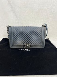 Chanel boy 25