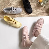 Yueyejia New Arrival Straight Hair YYY Retro Velcro Round Toe Shallow Mouth Shoes Women 2025 New Sty