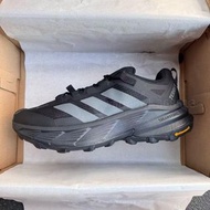adidas Terrex Free Hiker SL GTX 黑色登山鞋