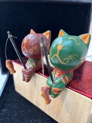 日式北海道木雕釣魚貓咪擺件2入組