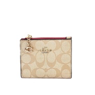 Ch Snap Card Case in Signature