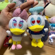 Disney雨衣迪士尼唐老鴨黛絲毛絨米奇米妮老鼠公仔吊飾掛飾玩具Japan Disney Store購入 Donald Duck Daisy Mickey Mouse Minnie keychain 