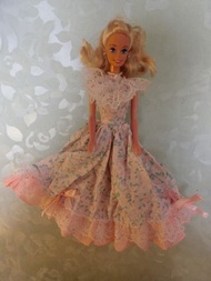 Barbie 芭比娃娃