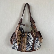 Angel's Kiss Tote Bag - Niche Design for Commuters