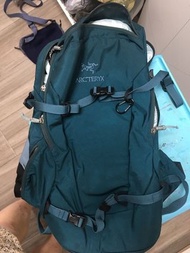 Used arcteryx quintic 27L backpack 背包 背囊