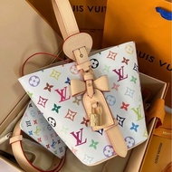 LV x村上隆 限定白三彩All in bb菜籃子水桶包