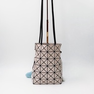 ISSEY MIYAKE BAO BAO WRING 亮面抽繩水桶包（杏粉色） |✨Wisher惟奢名品✨