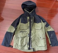Gore-tex 男裝綠色外套-S