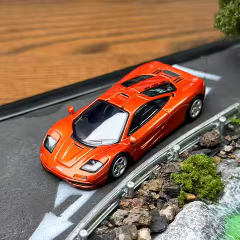 MINIGT 1:64 #817 F1 diecast model car