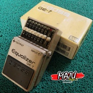 Electric acoustic guitar effects boss GE 7 graphic equalizer pedal