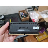 Ram Corsair Dominator Platinum RGB DDR4 16GB Bus 3200Mhz