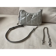 Forwarding LYN Tricia Shoulder Amused Silver Condition Like New