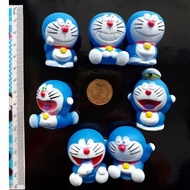 Doraemon plastic cartoon topper cake decoration toy 1pc / 哆啦A梦蛋糕装饰 / hiasan kek Doraemon 1pc