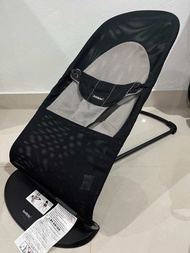 เปลโยก Babybjorn bouncer Baby sitter Second hand with Perfect condition