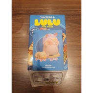 (cellected) toyzero+ lulu the piggy the skateboard kid original teddy lulu figure selected bns hype 