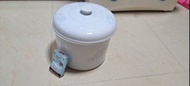 白色陶瓷燉湯煲