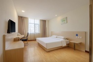 Juxin Hotel (Yantai Muping Bus Station Store)
