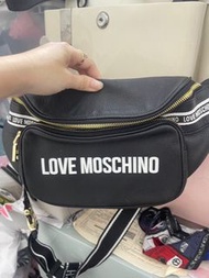 全新正品Love moschino 真皮腰包 購入 $6900