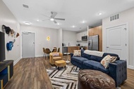 1BR retreat near Ryman with gym access
