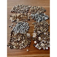 50 shirt buttons with diameters of 1.2cm, 1.5cm, 1.8cm and 2cm shirt buttons with many designs to ch