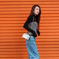 Chanel 展示品 羊皮淡金鍊足球調節釦二用化妝包(AP2303-淺灰)