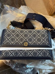 TORY BURCH 湯麗柏琦 T Monogram 老花滿印翻蓋風琴包盒子包單肩 織物拼牛剖層革斜挎包 女款 海軍藍