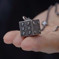 Animation Game Merchandise < Spell Fighting Back > Gojo Gojo Go Eyes Dice Pendant Necklace Fashionab