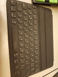 Ipad air 10.9 inches smart keyboard