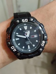 seiko 5仔SRP477K1黑鋼手表
