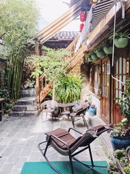 Lijiang Blue Stone Inn